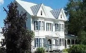 The Perennial Inn